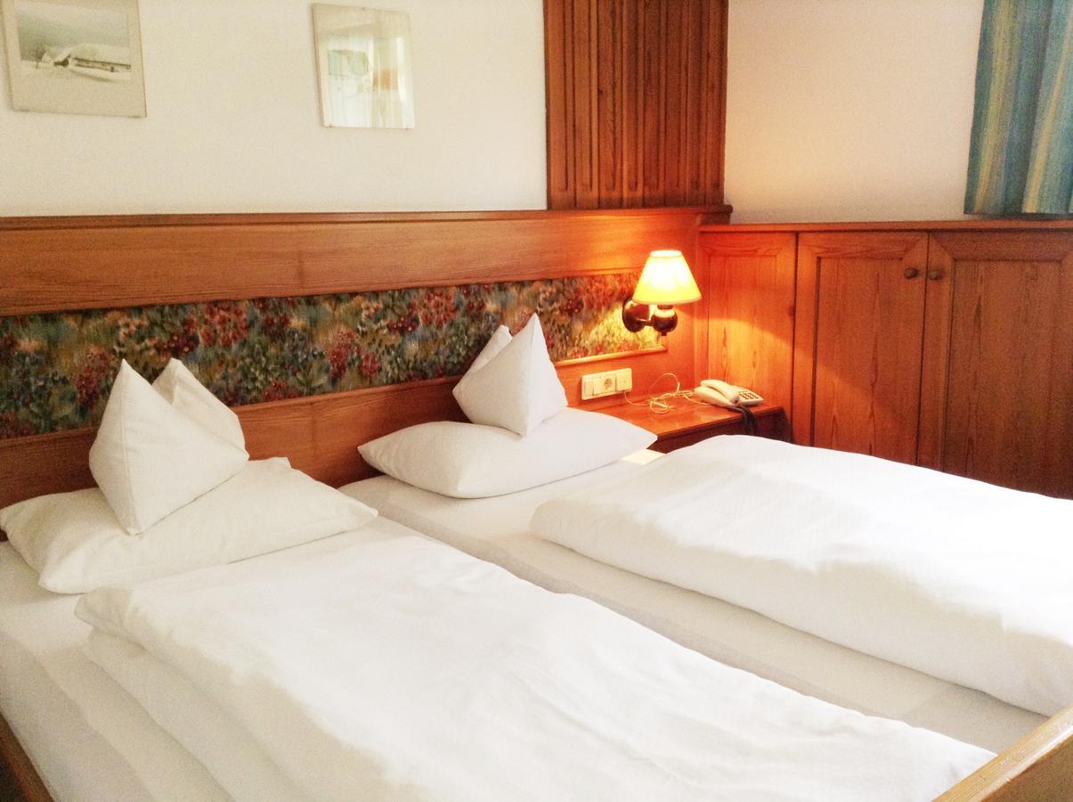 Hotel Gruenes Tuerl バート・シャラーバッハ 部屋 写真
